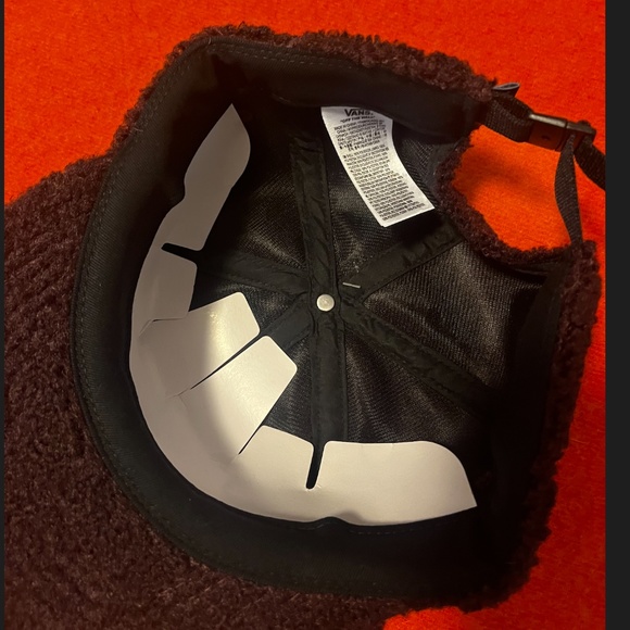 Vans Off the wall unisex brown plum fleecy baseball cap NWT - Picture 6 of 9